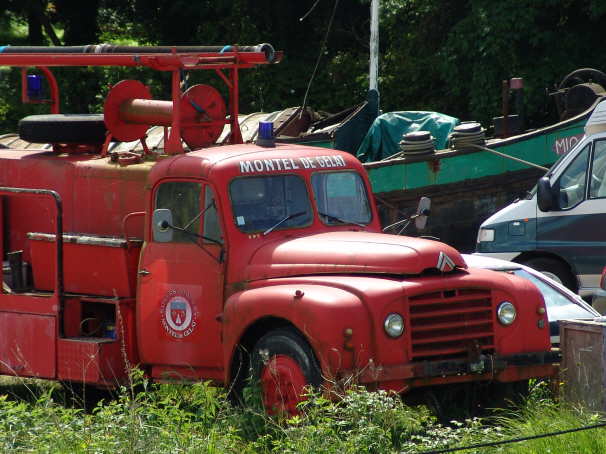 Altes Feuerwehrauto
